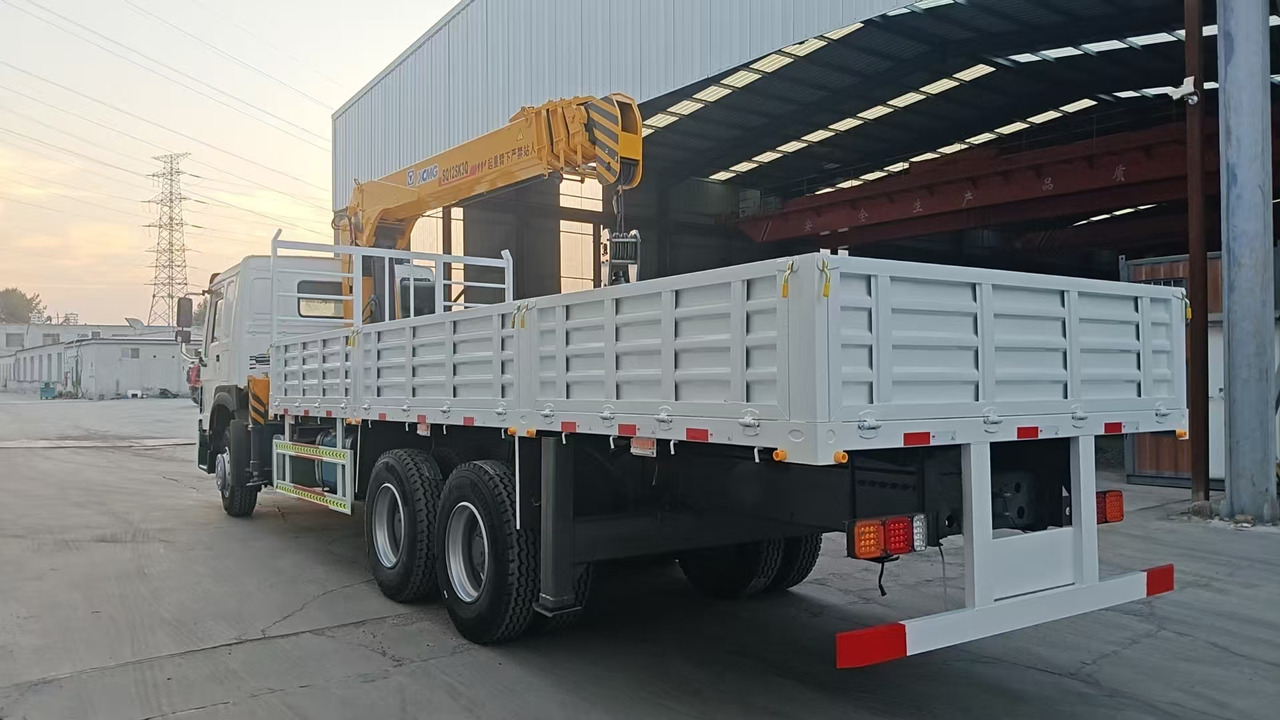 XCMG SQ12SK3Q - Камион с кран: снимка 2 XCMG SQ12SK3Q - Камион с кран: снимка 2