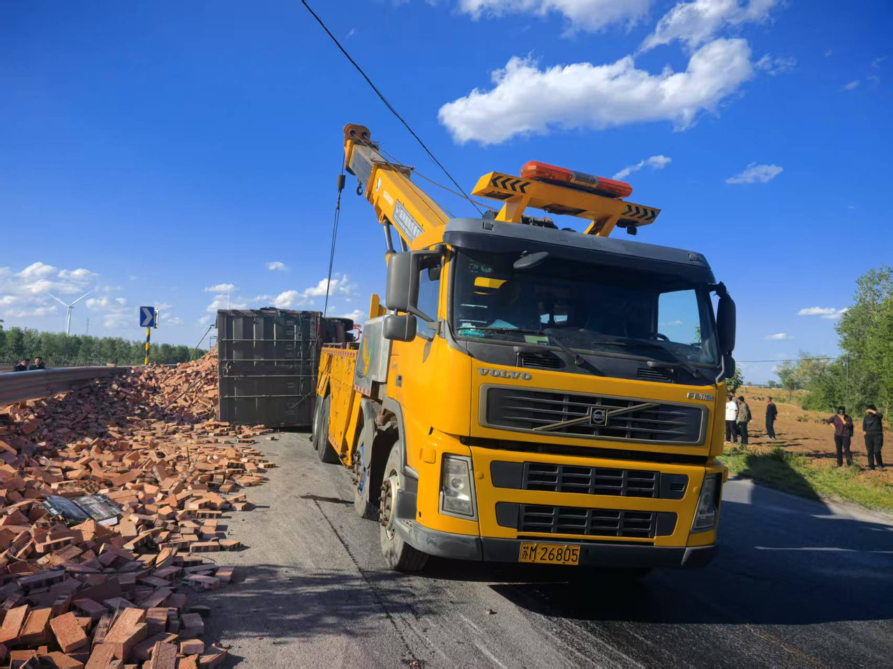 XCMG crane truck 70t - Камион с кран: снимка 2 XCMG crane truck 70t - Камион с кран: снимка 2