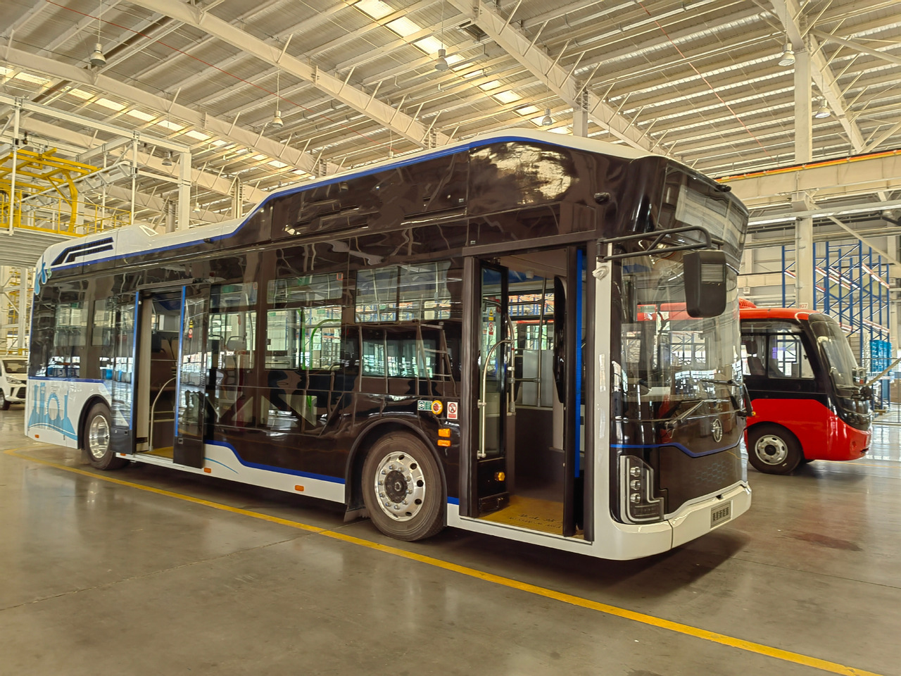 Fuel cell bus - Градски автобус: снимка 2 Fuel cell bus - Градски автобус: снимка 2
