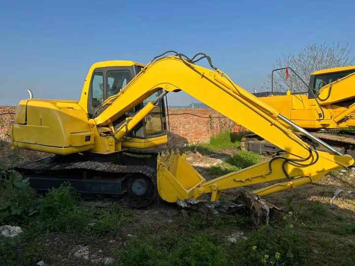 Cheap Used Komatsu PC60-7 Crawler Excavator with High Efficiency Used Heavy Machinery Komatsu P60-7 Digger Cheap for Sale - Верижен багер: снимка 5 Cheap Used Komatsu PC60-7 Crawler Excavator with High Efficiency Used Heavy Machinery Komatsu P60-7 Digger Cheap for Sale - Верижен багер: снимка 5
