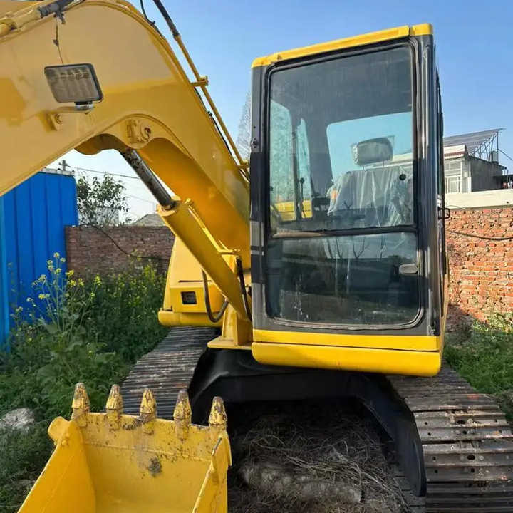 Cheap Used Komatsu PC60-7 Crawler Excavator with High Efficiency Used Heavy Machinery Komatsu P60-7 Digger Cheap for Sale - Верижен багер: снимка 2 Cheap Used Komatsu PC60-7 Crawler Excavator with High Efficiency Used Heavy Machinery Komatsu P60-7 Digger Cheap for Sale - Верижен багер: снимка 2