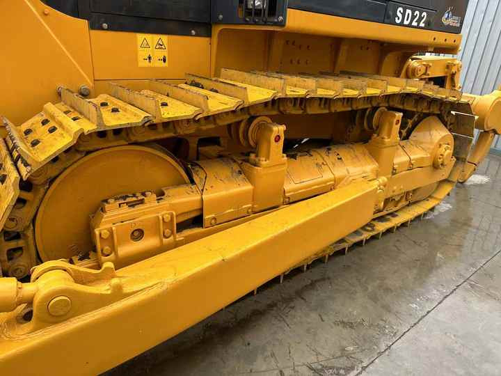 China Brand Bulldozer Shantui SD22 Used Bulldozer Low Price Bulldozer Market Machinery and Equipment for Sale - Булдозер: снимка 4 China Brand Bulldozer Shantui SD22 Used Bulldozer Low Price Bulldozer Market Machinery and Equipment for Sale - Булдозер: снимка 4