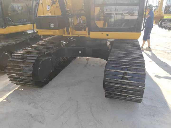 Good Condition Used Excavator Machine Caterpillar 315D Crawler CAT 15ton Used Excavator for Sale CAT 315 Excavators - Верижен багер: снимка 3 Good Condition Used Excavator Machine Caterpillar 315D Crawler CAT 15ton Used Excavator for Sale CAT 315 Excavators - Верижен багер: снимка 3