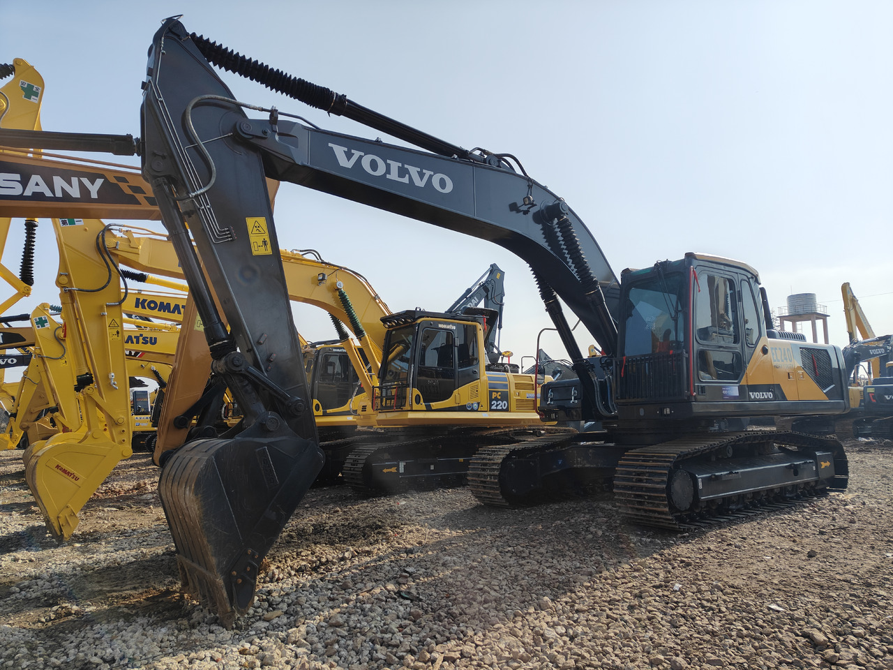 Good Condition Used Excavator volvo EC240 Second-hand - Багер: снимка 4 Good Condition Used Excavator volvo EC240 Second-hand - Багер: снимка 4
