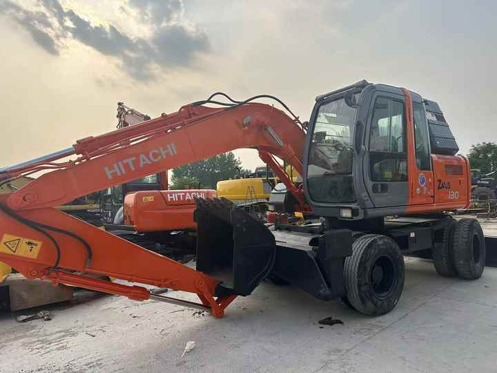 Hot Sale! Used Hitachi ZX130 Wheel Excavator |Excellent Condition| Best Price | Perfect for Construction & Road Projects - Багер: снимка 5 Hot Sale! Used Hitachi ZX130 Wheel Excavator |Excellent Condition| Best Price | Perfect for Construction & Road Projects - Багер: снимка 5