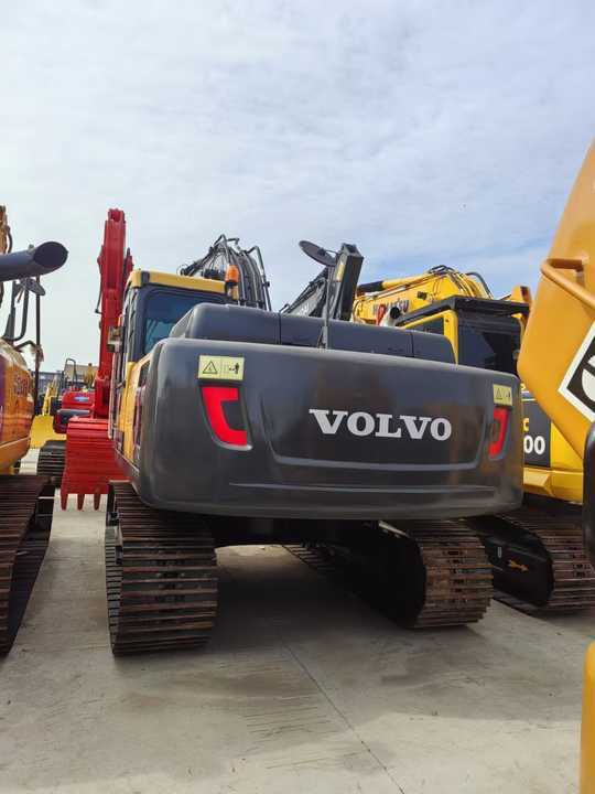 Hot Selling volvo Brand Ec210 20tons Excavator in Stock Used Korea Brand volvo Ec210 240 290 Excavator for Sale - Багер: снимка 5 Hot Selling volvo Brand Ec210 20tons Excavator in Stock Used Korea Brand volvo Ec210 240 290 Excavator for Sale - Багер: снимка 5