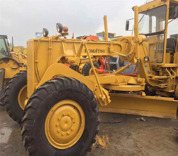 Japan Original Used Komatsu GD661A-1 Motor Grader GD661 in Condition - Грейдер: снимка 3 Japan Original Used Komatsu GD661A-1 Motor Grader GD661 in Condition - Грейдер: снимка 3