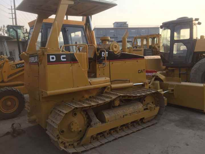Mini CAT Bulldozer D3c D3 D3k D3m D4h D4m D4k D5h D5g D5k D5m Used Bulldozer with Ripper for Sale - Булдозер: снимка 5 Mini CAT Bulldozer D3c D3 D3k D3m D4h D4m D4k D5h D5g D5k D5m Used Bulldozer with Ripper for Sale - Булдозер: снимка 5