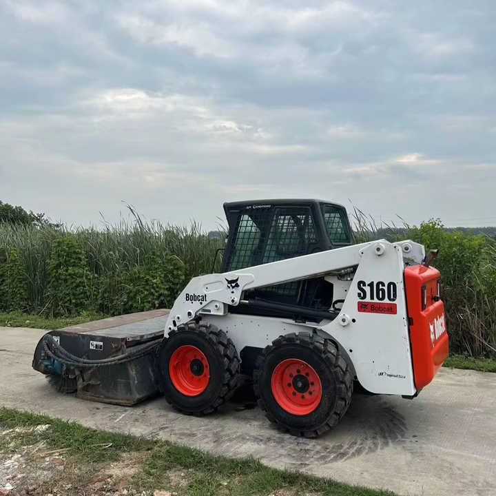 New Arrival Bobcat S160 Skid Steer Loader Available on Sale Hydraulic Type Manufacturer Anhui ZhaoMi - Колесен товарач: снимка 1 New Arrival Bobcat S160 Skid Steer Loader Available on Sale Hydraulic Type Manufacturer Anhui ZhaoMi - Колесен товарач: снимка 1