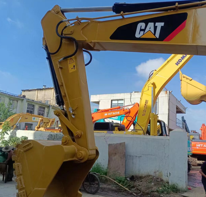 Original CAT 320D Used Excavators Machine CAT 320D 320B Crawler Excavator 20tons Construction Machinery Price - Багер: снимка 4 Original CAT 320D Used Excavators Machine CAT 320D 320B Crawler Excavator 20tons Construction Machinery Price - Багер: снимка 4