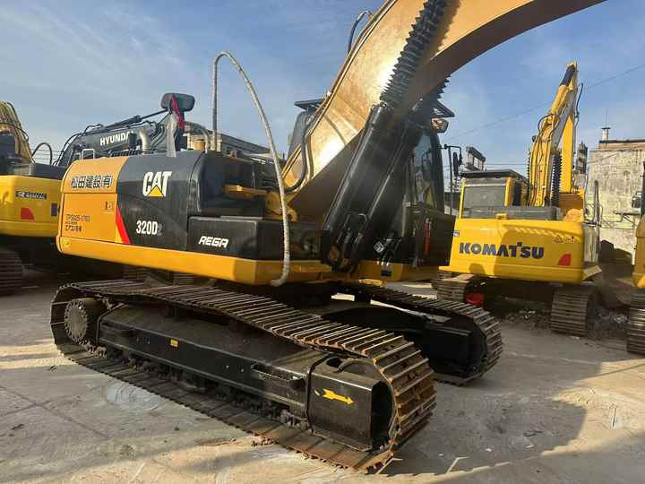 Second Hand Excavator 320D Used Low Price Caterpillar CAT 312D 315D 320D 325D in Good Condition - Верижен багер: снимка 4 Second Hand Excavator 320D Used Low Price Caterpillar CAT 312D 315D 320D 325D in Good Condition - Верижен багер: снимка 4