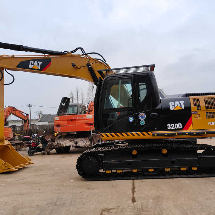 Second Hand Excavator 330D Used Low Price Caterpillar CAT 312D 315D 320D 325D in Good Condition - Верижен багер: снимка 1 Second Hand Excavator 330D Used Low Price Caterpillar CAT 312D 315D 320D 325D in Good Condition - Верижен багер: снимка 1