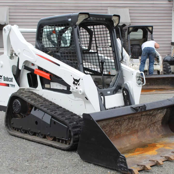 Used Bobcat T590 UsedSkid Steer Loader with Good Condition for Sale S160 S300 S185 S330 - Мини челен товарач: снимка 1 Used Bobcat T590 UsedSkid Steer Loader with Good Condition for Sale S160 S300 S185 S330 - Мини челен товарач: снимка 1