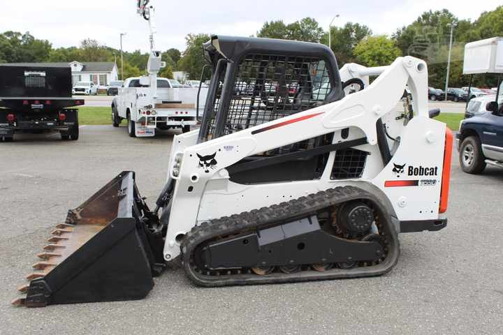 Used Bobcat T590 UsedSkid Steer Loader with Good Condition for Sale S160 S300 S185 S330 - Мини челен товарач: снимка 2 Used Bobcat T590 UsedSkid Steer Loader with Good Condition for Sale S160 S300 S185 S330 - Мини челен товарач: снимка 2