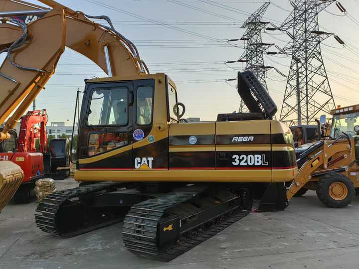 Used Cat Excavator Japan 20 Tons Digger Machinery Caterpillar CAT 320BL for Sale Cat 320B 320BL 320C 320D 320CL 320DL in Stock - Багер: снимка 4 Used Cat Excavator Japan 20 Tons Digger Machinery Caterpillar CAT 320BL for Sale Cat 320B 320BL 320C 320D 320CL 320DL in Stock - Багер: снимка 4