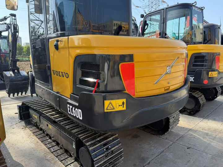 Used Digger VOLVO EC60D Construction Machinery Construction Digger Used VOLVO EC60D Cheap Excavator - Мини багер: снимка 3 Used Digger VOLVO EC60D Construction Machinery Construction Digger Used VOLVO EC60D Cheap Excavator - Мини багер: снимка 3