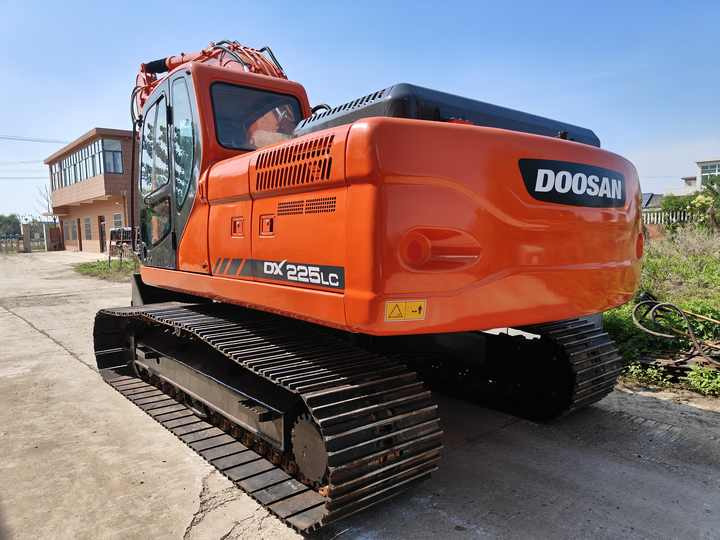 Used Doosan DX225LC Excavator | Low Hours | Heavy Duty | Global Shipping | Well-Maintained - Багер: снимка 2 Used Doosan DX225LC Excavator | Low Hours | Heavy Duty | Global Shipping | Well-Maintained - Багер: снимка 2
