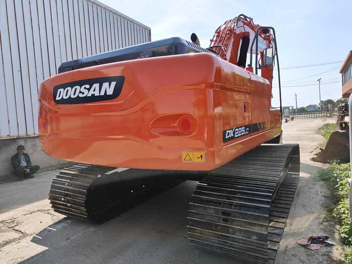 Used Doosan DX225LC Excavator | Low Hours | Heavy Duty | Global Shipping | Well-Maintained - Багер: снимка 4 Used Doosan DX225LC Excavator | Low Hours | Heavy Duty | Global Shipping | Well-Maintained - Багер: снимка 4