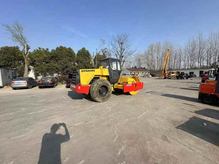 Used Dynapac CA301 Vibratory Roller with Less Working Time and Superior Performance Used Dynapac 251d/301D Roller for Sale - Пътен валяк: снимка 5 Used Dynapac CA301 Vibratory Roller with Less Working Time and Superior Performance Used Dynapac 251d/301D Roller for Sale - Пътен валяк: снимка 5