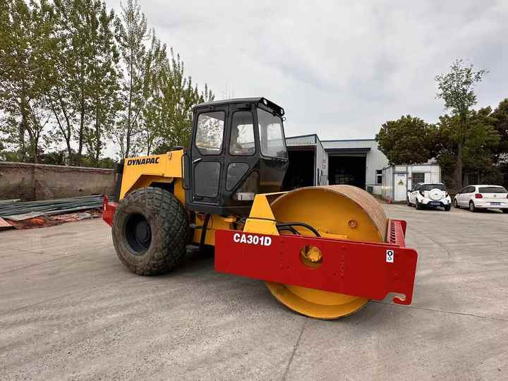 Used Dynapac CA301 Vibratory Roller with Less Working Time and Superior Performance Used Dynapac 251d/301D Roller for Sale - Пътен валяк: снимка 4 Used Dynapac CA301 Vibratory Roller with Less Working Time and Superior Performance Used Dynapac 251d/301D Roller for Sale - Пътен валяк: снимка 4