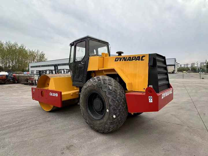 Used Heavy Construction Equipment Dynapac Ca301d Second Hand Road Rollers Used Machine Hot Sale - Пътен валяк: снимка 4 Used Heavy Construction Equipment Dynapac Ca301d Second Hand Road Rollers Used Machine Hot Sale - Пътен валяк: снимка 4