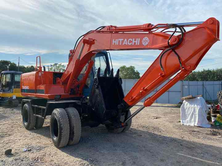 Used Hitachi Ex100WD Wheel Excavator for Sale Japan Made Hitachi Ex100wd Wheeled Excavator for Sale - Колесен багер: снимка 3 Used Hitachi Ex100WD Wheel Excavator for Sale Japan Made Hitachi Ex100wd Wheeled Excavator for Sale - Колесен багер: снимка 3