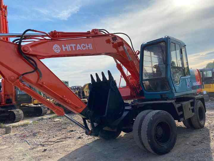 Used Hitachi Ex100WD Wheel Excavator for Sale Japan Made Hitachi Ex100wd Wheeled Excavator for Sale - Колесен багер: снимка 5 Used Hitachi Ex100WD Wheel Excavator for Sale Japan Made Hitachi Ex100wd Wheeled Excavator for Sale - Колесен багер: снимка 5