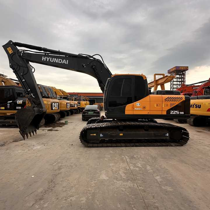 Used Hyundai 225LC-9S Excavator with Excellent Performance for Sale - Верижен багер: снимка 1 Used Hyundai 225LC-9S Excavator with Excellent Performance for Sale - Верижен багер: снимка 1