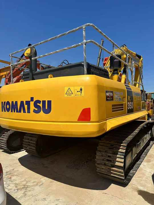 Used Japan Brand komatsu Pc350-7 with High Quality Used Engineering & Construction Machinery - Верижен багер: снимка 2 Used Japan Brand komatsu Pc350-7 with High Quality Used Engineering & Construction Machinery - Верижен багер: снимка 2