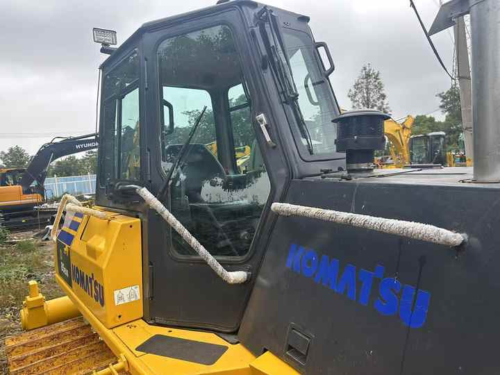 Used Japan Komatsu D85ESS Dozer with Ripper Komatsu D85 Crawler Bulldozer with Excellent Performance Low Price for Sale - Булдозер: снимка 5 Used Japan Komatsu D85ESS Dozer with Ripper Komatsu D85 Crawler Bulldozer with Excellent Performance Low Price for Sale - Булдозер: снимка 5