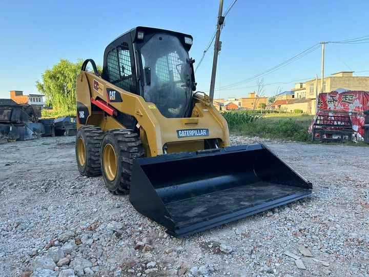 Used Original Caterpillar 246c Skid Steer Loader for Sale - Мини челен товарач: снимка 2 Used Original Caterpillar 246c Skid Steer Loader for Sale - Мини челен товарач: снимка 2