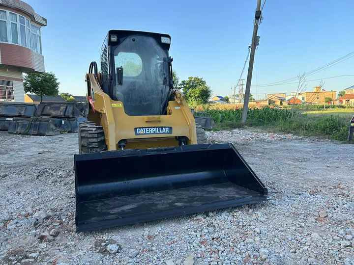 Used Original Caterpillar 246c Skid Steer Loader for Sale - Мини челен товарач: снимка 3 Used Original Caterpillar 246c Skid Steer Loader for Sale - Мини челен товарач: снимка 3