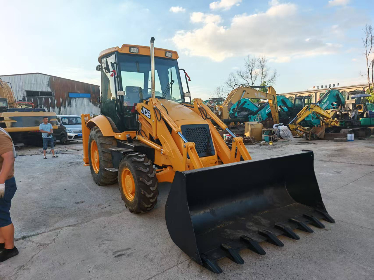 Used Second-hand Backhoe JCB 3CX - Багер-товарач: снимка 1 Used Second-hand Backhoe JCB 3CX - Багер-товарач: снимка 1