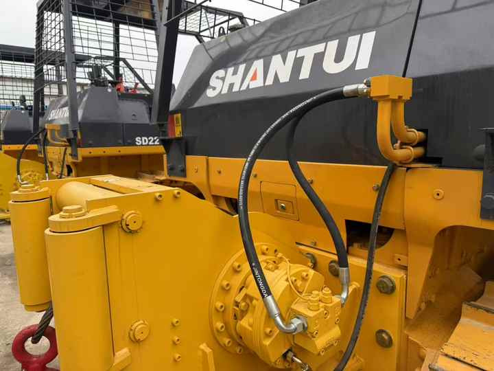 Used Shantui SD22 New Model Bulldozer Second Hand Machine Popular Brand Shantui Hydraulic Machinery - Булдозер: снимка 5 Used Shantui SD22 New Model Bulldozer Second Hand Machine Popular Brand Shantui Hydraulic Machinery - Булдозер: снимка 5