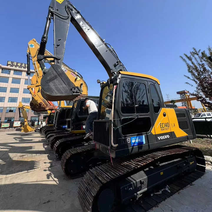 Used Volvo 14 Tonne Crawler Excavator Volvo Ec140 Excavator Good Condition Low Price Good Quality for Sale - Верижен багер: снимка 1 Used Volvo 14 Tonne Crawler Excavator Volvo Ec140 Excavator Good Condition Low Price Good Quality for Sale - Верижен багер: снимка 1