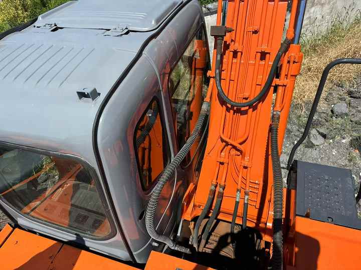 Used Wheel Excavator Hitachi ZX 130W Made in Japan 13ton Hitachi Zx130w Wheel Excavator Price Used Hitachi Zx130 Excavator SALE - Багер: снимка 5 Used Wheel Excavator Hitachi ZX 130W Made in Japan 13ton Hitachi Zx130w Wheel Excavator Price Used Hitachi Zx130 Excavator SALE - Багер: снимка 5