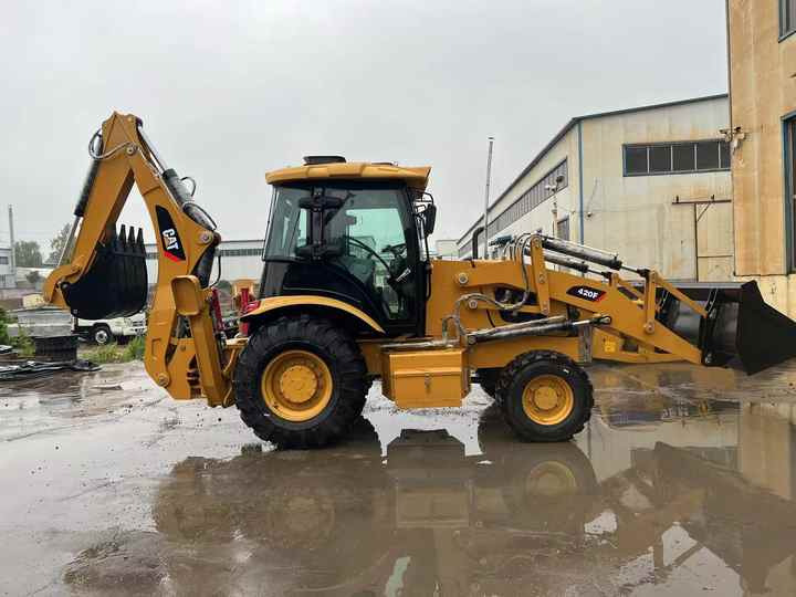 Used Wheel Loader CAT420F Caterpillar 420F Construction Machinery Mini Wheel Skid Steer Loader in Stock - Колесен товарач: снимка 5 Used Wheel Loader CAT420F Caterpillar 420F Construction Machinery Mini Wheel Skid Steer Loader in Stock - Колесен товарач: снимка 5
