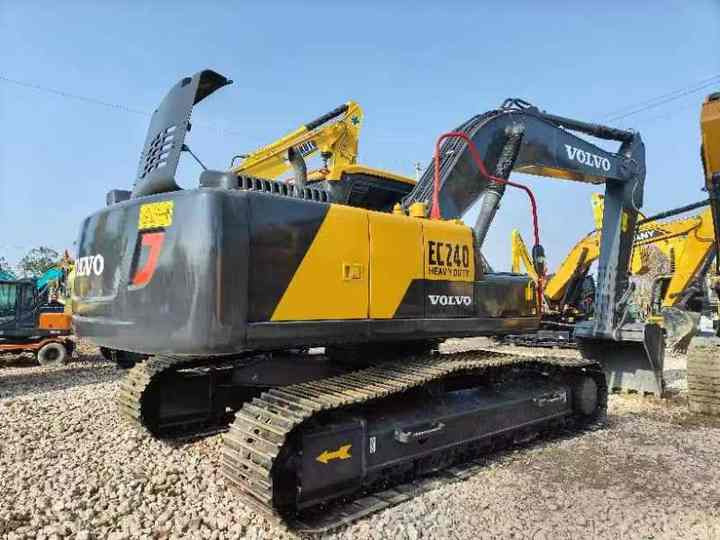 Used volvo ec240 excavator for sale korea brand volvo ec210 240 250 290 300 excavator for sale - Багер: снимка 4 Used volvo ec240 excavator for sale korea brand volvo ec210 240 250 290 300 excavator for sale - Багер: снимка 4