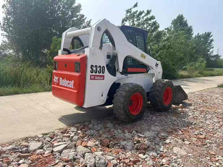 Very Low Price American Brand Used Bobcat S330 Skid Steer Loader with Superior Performance for Sale S160/S180/S300 in Stock - Мини челен товарач: снимка 3 Very Low Price American Brand Used Bobcat S330 Skid Steer Loader with Superior Performance for Sale S160/S180/S300 in Stock - Мини челен товарач: снимка 3