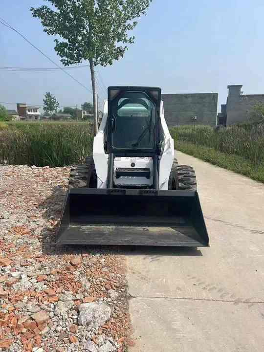 Very Low Price American Brand Used Bobcat S330 Skid Steer Loader with Superior Performance for Sale S160/S180/S300 in Stock - Мини челен товарач: снимка 2 Very Low Price American Brand Used Bobcat S330 Skid Steer Loader with Superior Performance for Sale S160/S180/S300 in Stock - Мини челен товарач: снимка 2