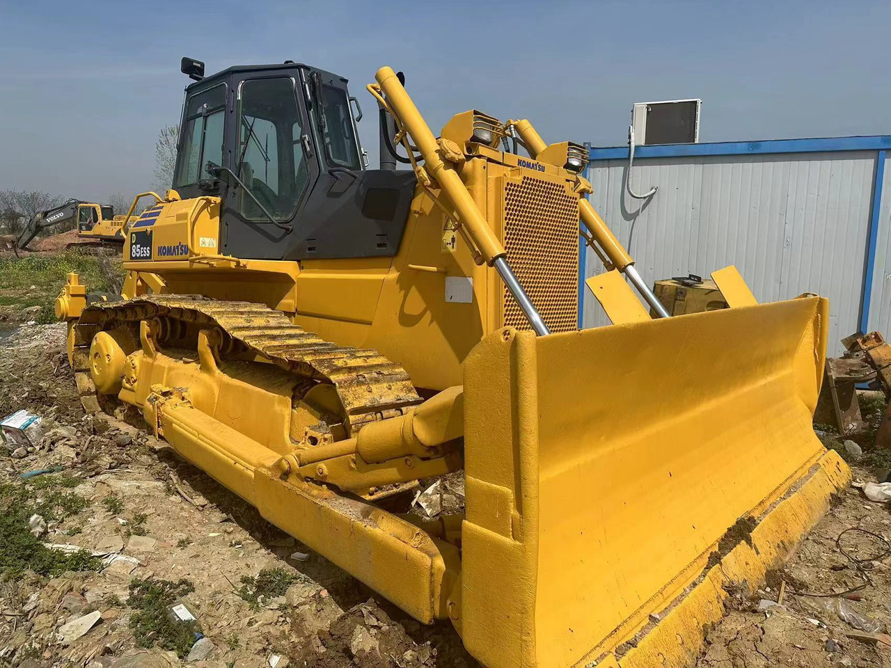 Used high quality bulldozer KOMATSU D85ESS - Булдозер: снимка 1 Used high quality bulldozer KOMATSU D85ESS - Булдозер: снимка 1