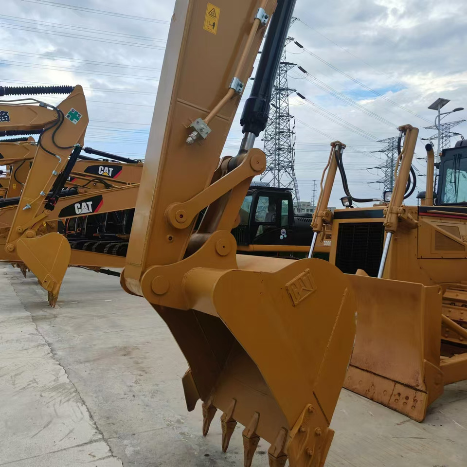 Верижен багер used high quality excavator CAT 323D2L Made in Japan: снимка 8