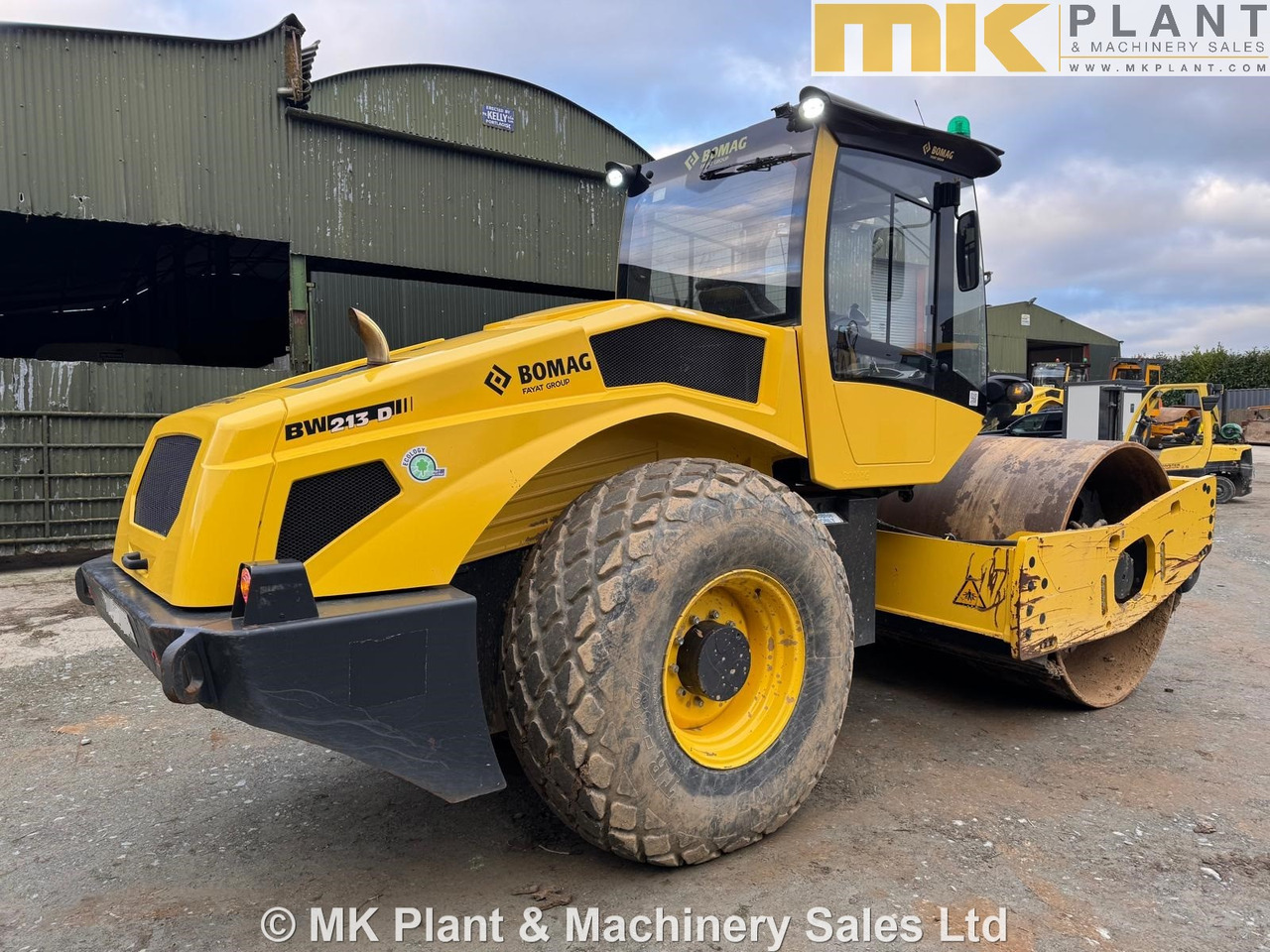 BOMAG BW213D-5 - Валяк: снимка 4 BOMAG BW213D-5 - Валяк: снимка 4