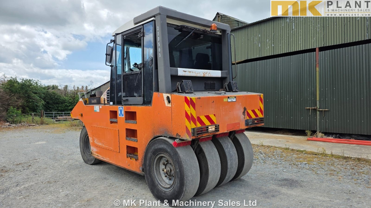 BOMAG BW24R (Stavostroj VP2400 / Ammann AP2400) - Пневматичен валяк: снимка 2 BOMAG BW24R (Stavostroj VP2400 / Ammann AP2400) - Пневматичен валяк: снимка 2