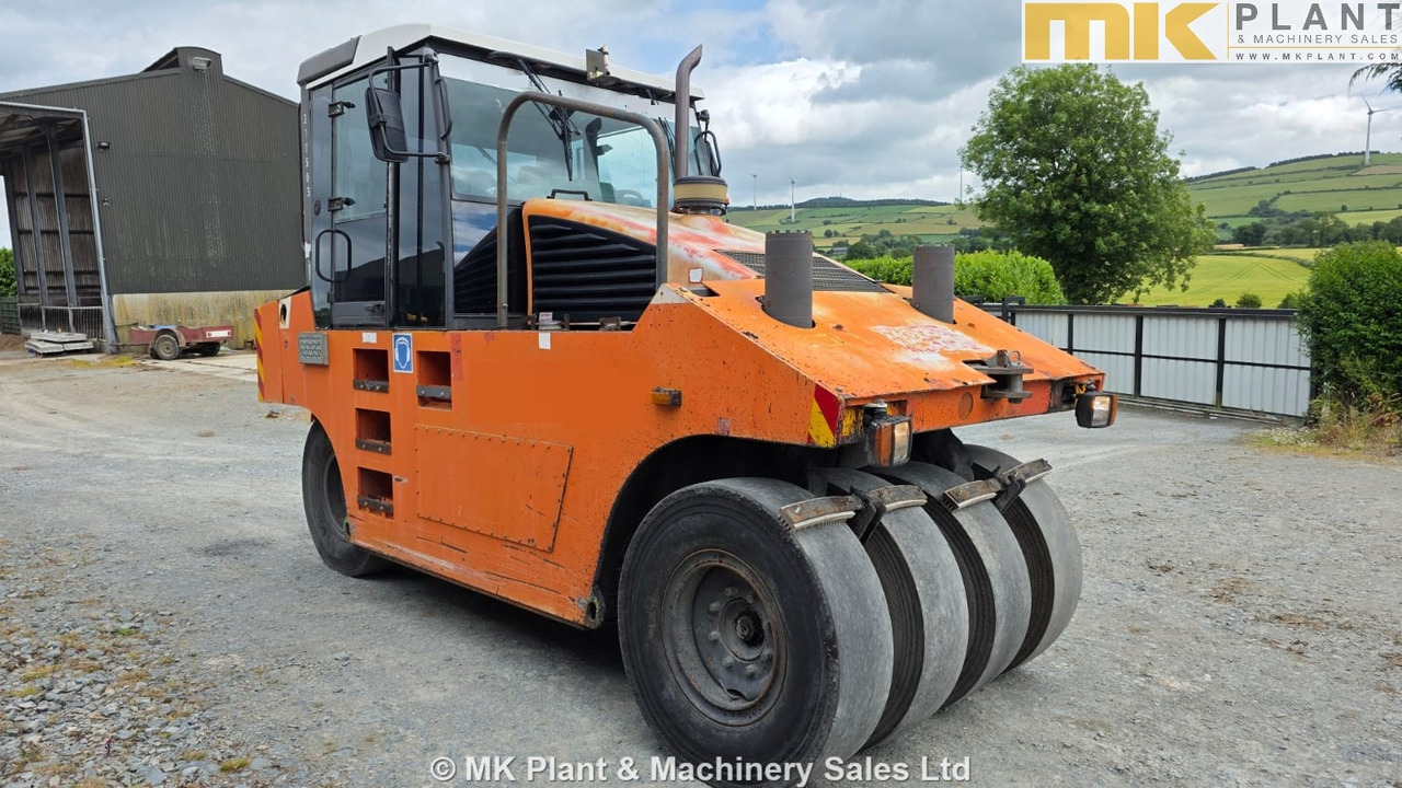 BOMAG BW24R (Stavostroj VP2400 / Ammann AP2400) - Пневматичен валяк: снимка 5 BOMAG BW24R (Stavostroj VP2400 / Ammann AP2400) - Пневматичен валяк: снимка 5