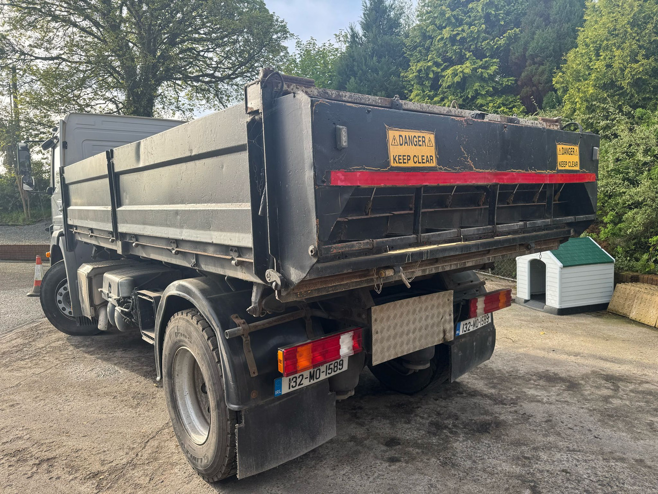 MERCEDES-BENZ Axor 1823 - Самосвал камион: снимка 2 MERCEDES-BENZ Axor 1823 - Самосвал камион: снимка 2