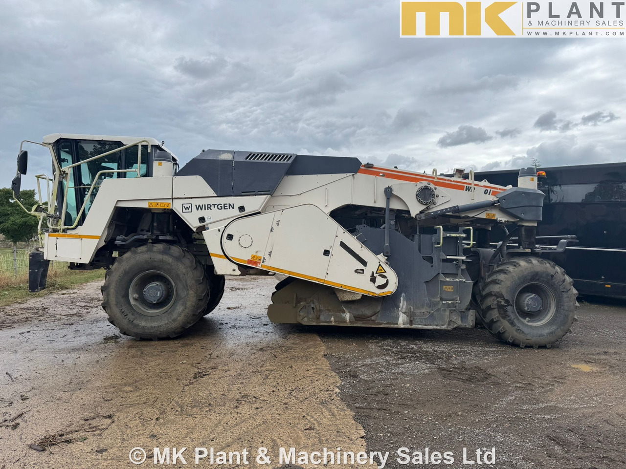 WIRTGEN WR200i - Стабилизатор за почва: снимка 2 WIRTGEN WR200i - Стабилизатор за почва: снимка 2