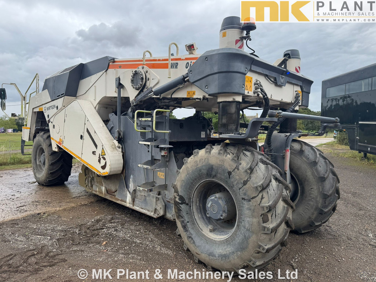 WIRTGEN WR200i - Стабилизатор за почва: снимка 3 WIRTGEN WR200i - Стабилизатор за почва: снимка 3