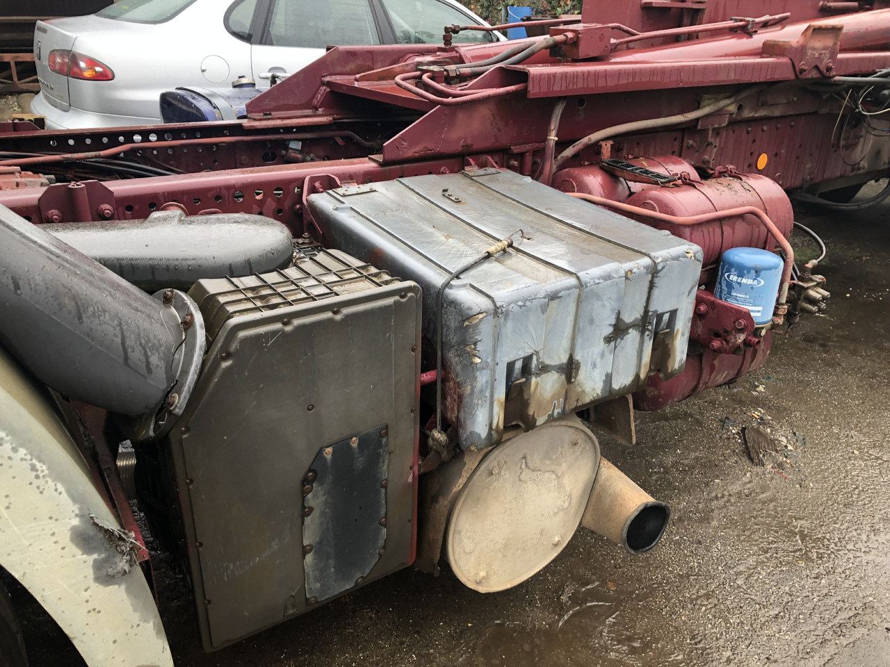 IVECO EuroTech 180E34 - Шаси кабина: снимка 4 IVECO EuroTech 180E34 - Шаси кабина: снимка 4