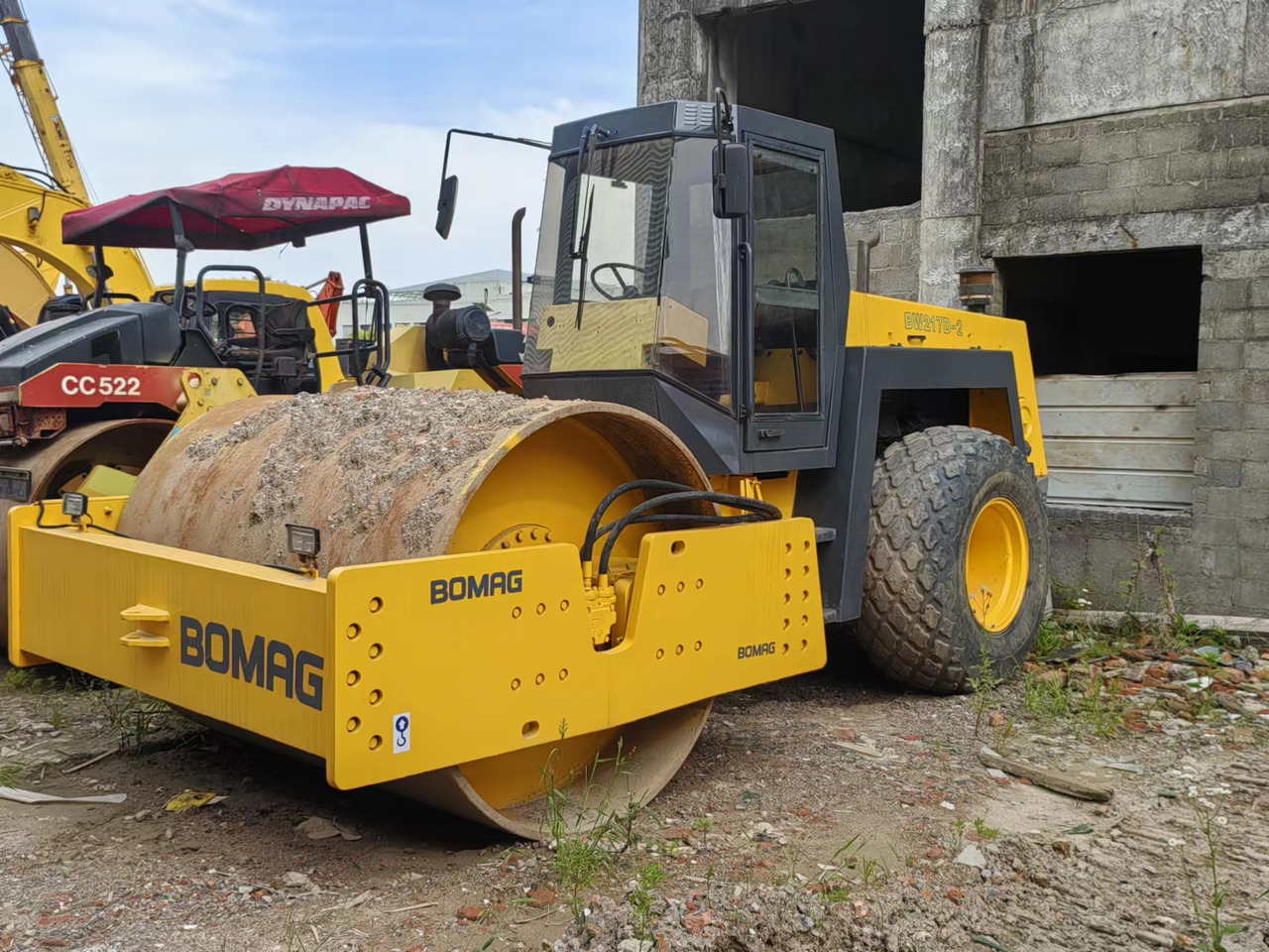 BOMAG BW217D - Пътен валяк: снимка 1 BOMAG BW217D - Пътен валяк: снимка 1